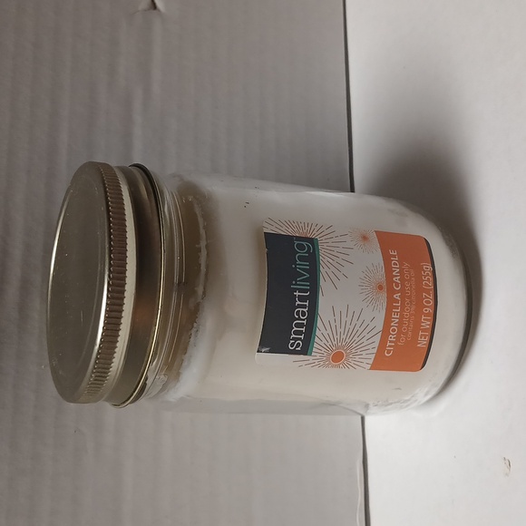 Citronella Outdoor Candle NWT - Picture 4 of 5